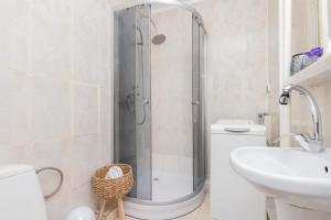 Gdansk Przymorze Apartment with Balcony by Noclegi Renters