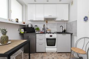 Gdansk Przymorze Apartment with Balcony by Noclegi Renters