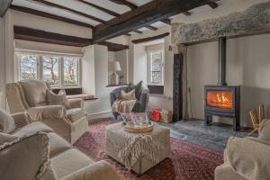 Scarr Head Cottage, detached stone cottage near Coniston, Lake District