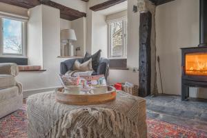 Scarr Head Cottage, detached stone cottage near Coniston, Lake District