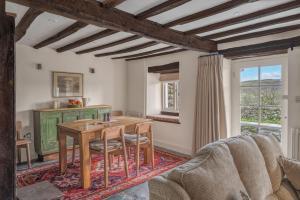 Scarr Head Cottage, detached stone cottage near Coniston, Lake District