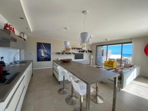 Appartement de standing avec vue imprenable sur la mer