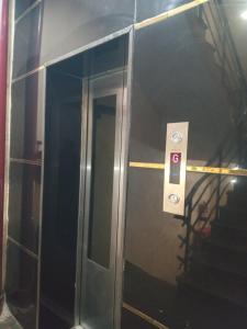 Hotel Rudra Rudra Inn Near Kashi Vishwanath temple