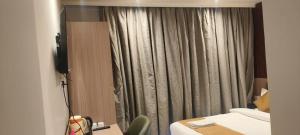 Hotel Vivaan - Walk to Banke Bihari Temple