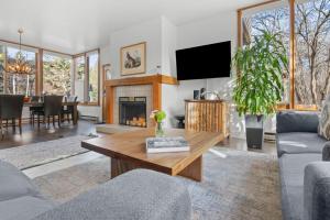 RMR: Yarrow 2311 Condo in The AspensWilson WY