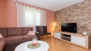 Beautiful Villa Anatea with pool in Makarska