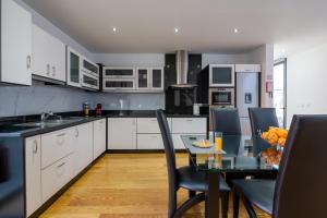 Luxury villa with pool and sea view