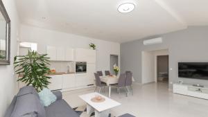 Villa Ivanova - Makarska by Villas Guide