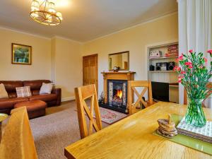 West Lodge