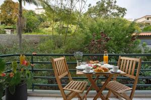 Charming Apartment in Funchal with Balcony and View