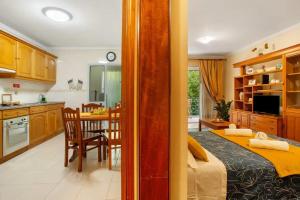 Charming Apartment in Funchal with Balcony and View