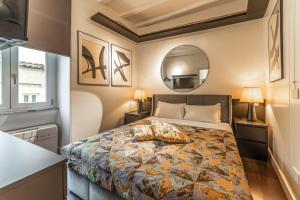 Vicolo Campana - Fontana di Trevi & Pantheon