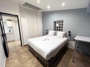 UrbanFlat 86 - Charming 2 Bedrooms in Center of Paris