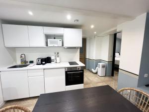 UrbanFlat 86 - Charming 2 Bedrooms in Center of Paris