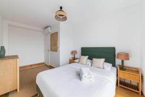 Duplex lumineux avec terrasse Courbevoie - 6P