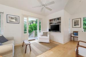 The Little Yellow Cottage in Lanikai Your Perfect Island Getaway!