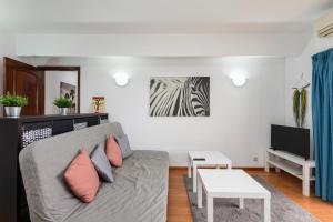 Albufeira Olympics 1BR Apartment with Pool & Balcony, by Hopstays