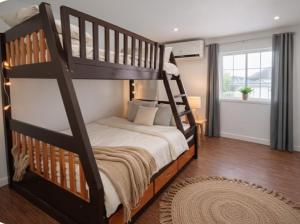 Clark International Airport Xevera Whiz Staycation Duplex Townhouse with Two Rooms