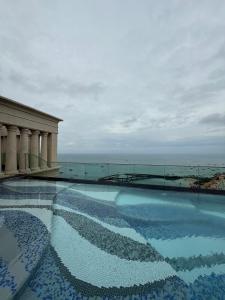 Sunset Town apartment with ocean view, fireworks
