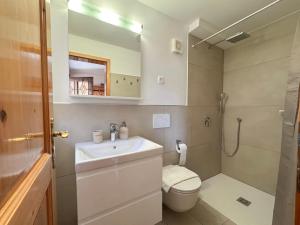 River Valley View House