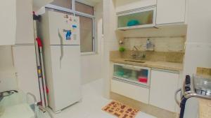 Conforto em Copacabana - 2 Quartos com Ar, Wi-fi a 5min praia