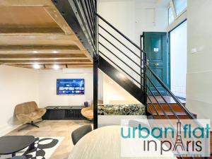 UrbanFlat 09 - Stylish Duplex Apartment on Champs-Elysees