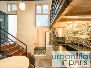 UrbanFlat 09 - Stylish Duplex Apartment on Champs-Elysees