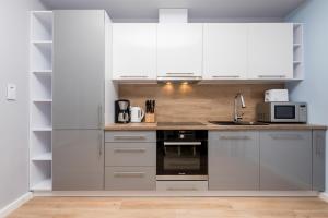 Dom Posejdon - Apartament na poziomie -1 by Renters Prestige