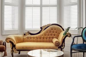 Huge Beautiful home with HOT TUB and Sauna