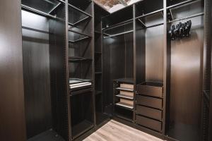 Duplex Oasis with Terrace, Pool and BBQ & Parking