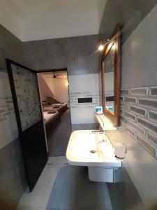 Hiri Dudes Villa