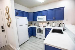 Blue Haven-BeachCondoPoolHotTub