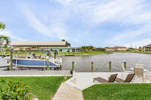 Gulf Access, Heated Pool, Bikes- Coastal Breeze - Roelens Vacations