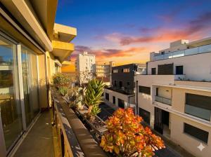 Calme, à 2 pas de la plage avec vue mer et montagnes