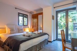 VILLA CAMPESTRA avec piscine, terrasses et jardin