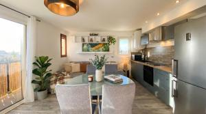 Calme, à 2 pas de la plage avec vue mer et montagnes