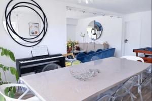 Appartement lumineux 180 m2 - 4 chambres -Hypercentre - proximité tramway