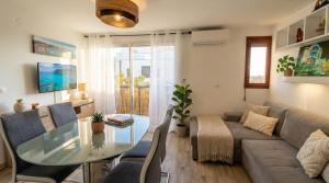 Calme, à 2 pas de la plage avec vue mer et montagnes