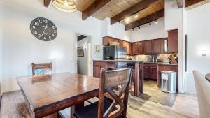 Chateau Doex #8 condo