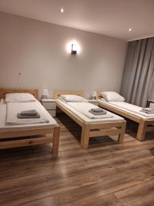 ETNA - Hostel -Noclegi Rzeszów 24 Pokoje -PARKING-