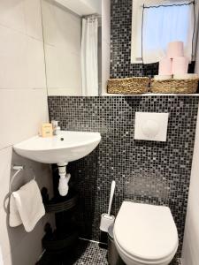 Lovely Studio with Private Terrace in Prime Area