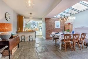 4 Bed in Bude oc-s30486