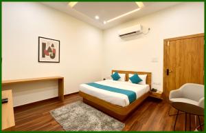 UJJAIN HOTEL GR Mahakal Temple Fully Air Conditioned rooms,wifi Available - Top Rated Hotel in UJJAIN