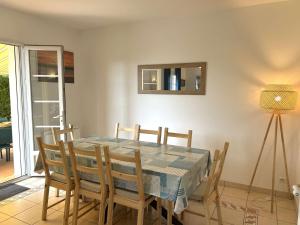 HI000-C24 Mais 5 pièces 8 couchages SAINT HILAIRE DE RIEZ