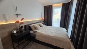 Towarowa Clock Apartment, free parking, air-conditioning, self check-in 24h