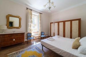 Family Residential Refuge 500m from the Center