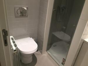 Cozy well lit apartment with a superb view