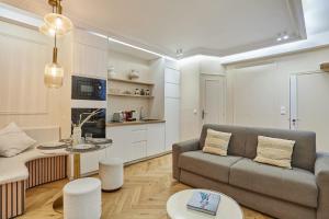Sublime apartment in the heart of Paris 4 people FBMAR1 by Studioprestige