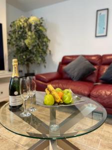 2 Bedroom Basement Apartment in Georgian Townhouse