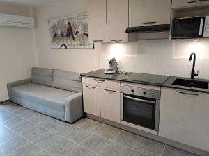 Appartement grande terrasse RDC à150 m de la plage